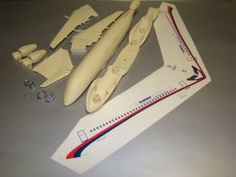 Kit Sukhoi SuperJet100-95 scala 1-72